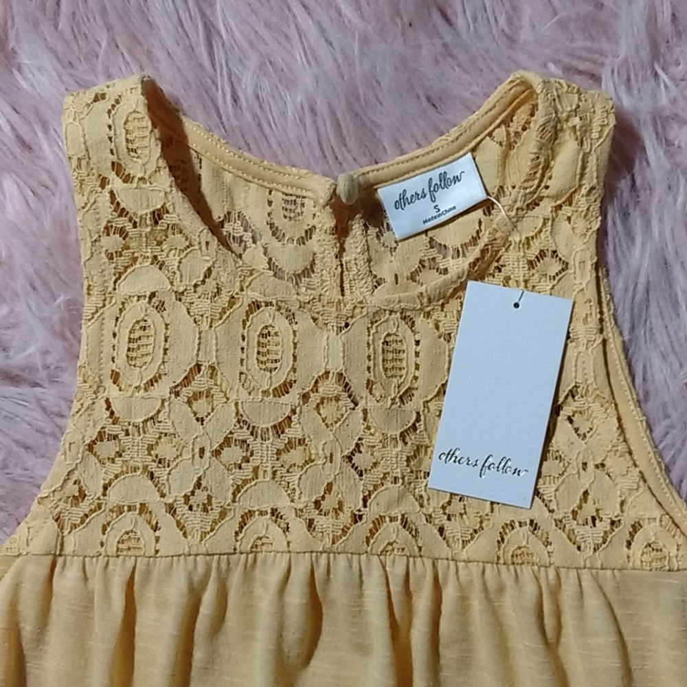 Others Follow tank top small